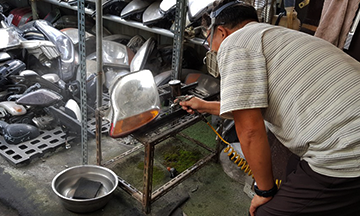 라이트 수리 작업02